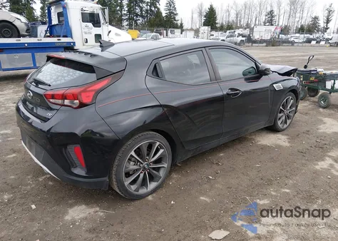 2020 Hyundai Veloster 2.0 Premium z USA, uszkodzony, nr VIN KMHTG6AF2LU029295